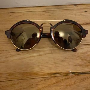 Beautiful illesteva sunglasses, never worn